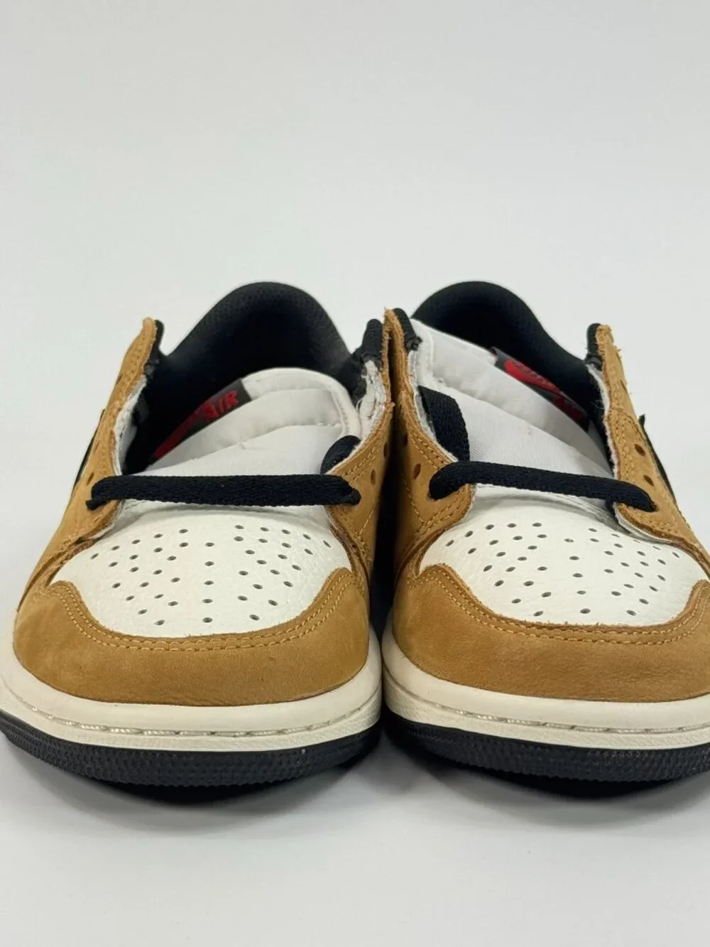 Air Jordan 1 Retro Low OG 'Rookie of the Year' CZ0790-107 size 5 M / 6.5 W